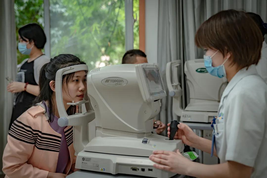 5名援鄂医护英雄 将在贵州普瑞完成公益近视手术